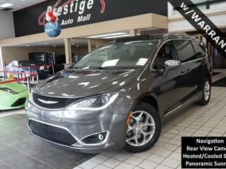 Used 2017 Chrysler Pacifica Limited image 1