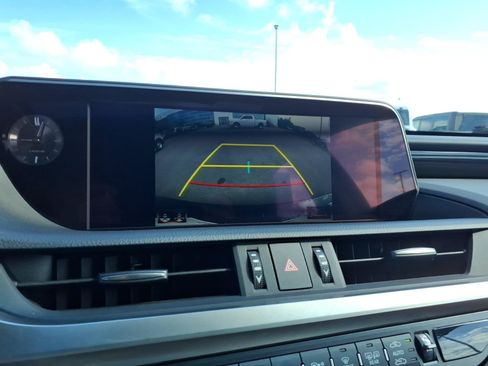 Used 2019 Lexus ES 350 w/ Premium Package FWD image 22