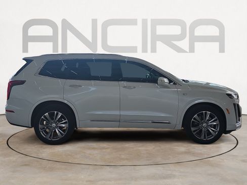 Used 2023 Cadillac XT6 Premium Luxury FWD image 9