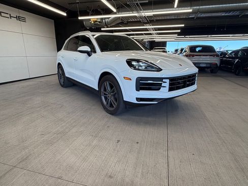 Certified 2024 Porsche Cayenne image 6