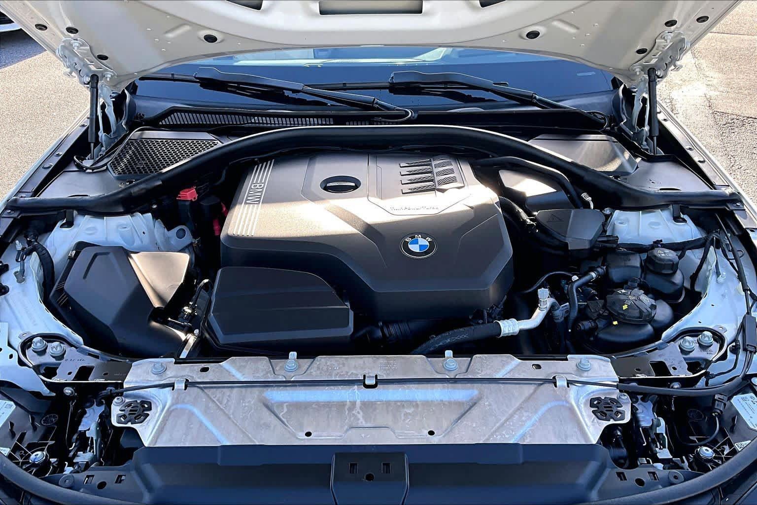 Used 2024 BMW 330i Sedan w/ Premium Package RWD image 30