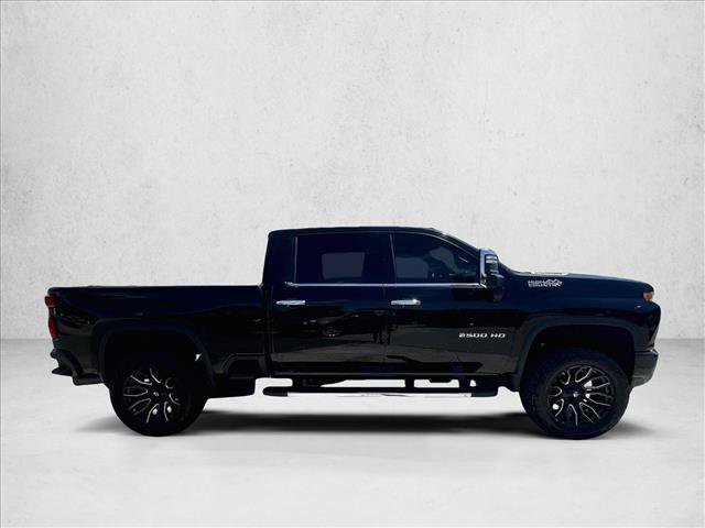 Used 2022 Chevrolet Silverado 2500 High Country w/ Safety Package II AWD/4WD image 5