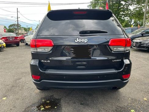 Used 2018 Jeep Grand Cherokee Laredo AWD/4WD image 7
