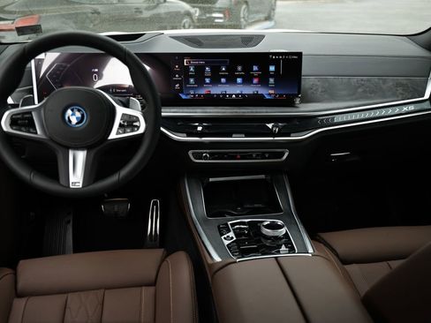 New 2026 BMW X5 xDrive50e w/ Executive Package image 29