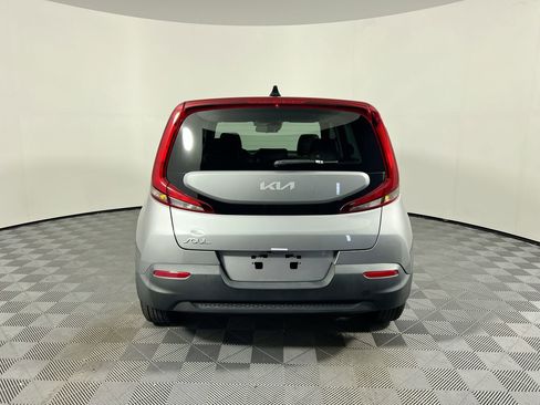 Certified 2025 Kia Soul LX w/ LX Technology Package image 4