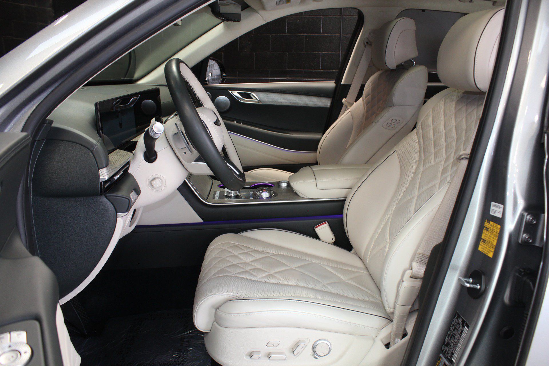 Used 2025 Genesis GV80 3.5T Prestige AWD/4WD image 38