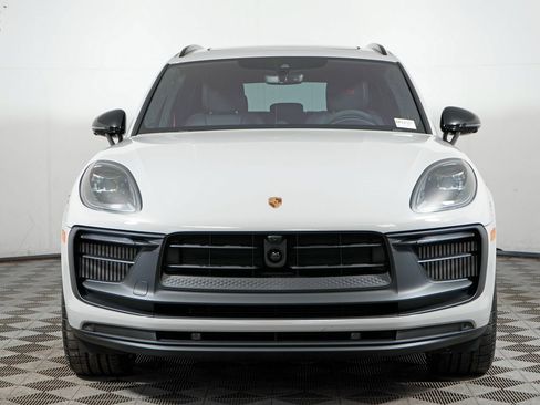 New 2026 Porsche Macan GTS image 10