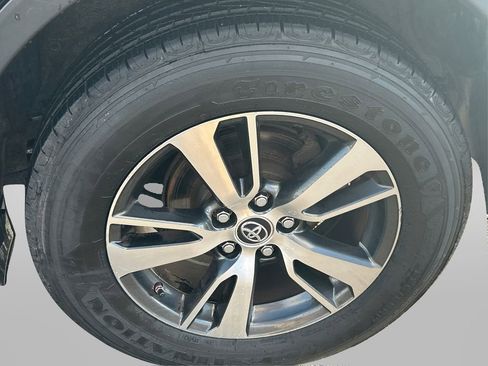 Used 2018 Toyota RAV4 XLE image 13