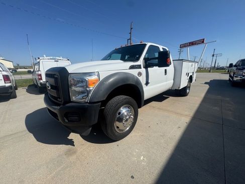Used 2011 Ford F550 4x4 SuperCab Super Duty w/ PWR Equipment Group image 4