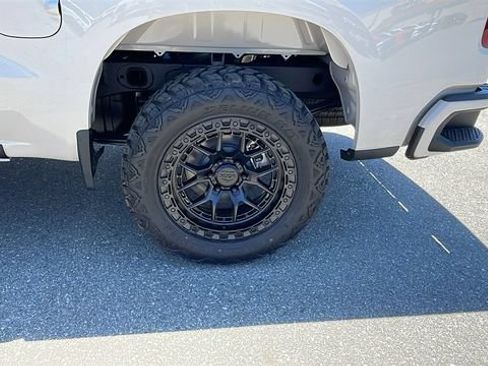 New 2026 Chevrolet Silverado 1500 Custom w/ LPO, Dark Essentials Package RWD image 34