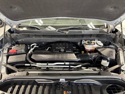 Used 2024 Chevrolet Silverado 1500 LT AWD/4WD image 42