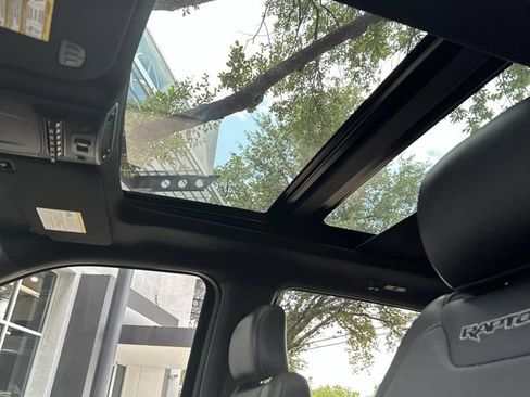 Used 2018 Ford F150 Raptor w/ Equipment Group 802A Luxury AWD/4WD image 23
