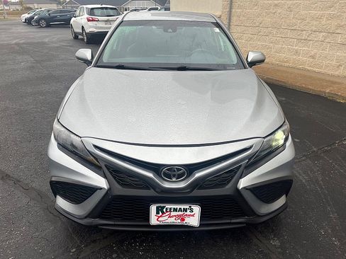 Used 2021 Toyota Camry SE image 5