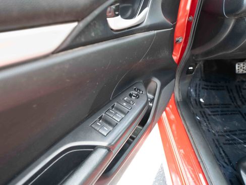 Used 2020 Honda Civic Sport image 7