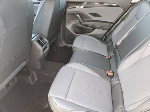 New 2026 Volkswagen Tiguan SE AWD/4WD image 18