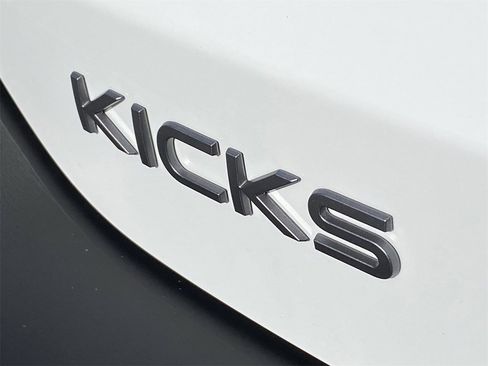 New 2026 Nissan Kicks S image 8
