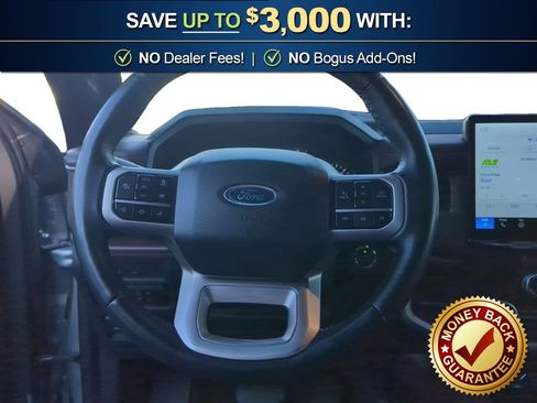 Used 2024 Ford Expedition Limited image 18