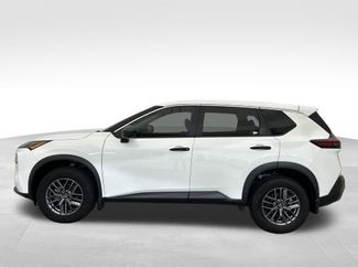 Used 2023 Nissan Rogue S FWD video 2