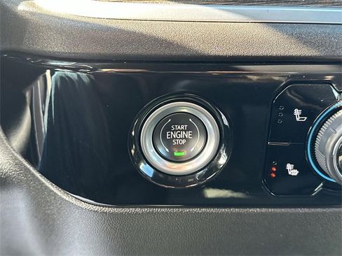 Used 2022 Chevrolet Silverado 1500 LT image 16