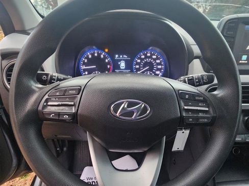 Used 2021 Hyundai Kona SE w/ Cargo Package image 11