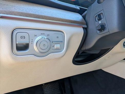 Used 2020 Mercedes-Benz GLE 350 4MATIC image 16