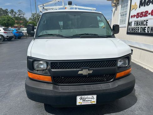 Used 2015 Chevrolet Express 2500 RWD image 3