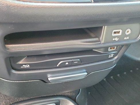 Used 2018 Chrysler Pacifica Touring-L Plus w/ S Appearance Package image 32