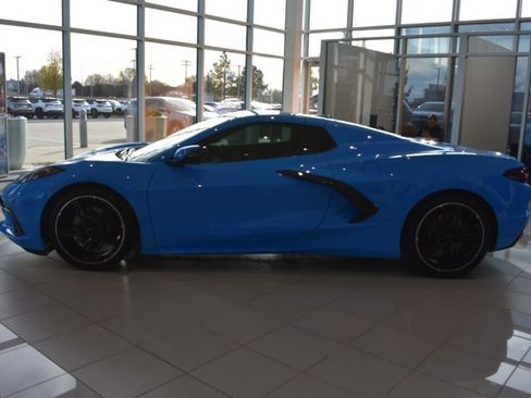 Used 2021 Chevrolet Corvette Stingray Preferred Conv w/ Battery Protection Package image 8