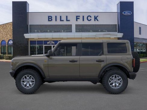New 2025 Ford Bronco Badlands image 3