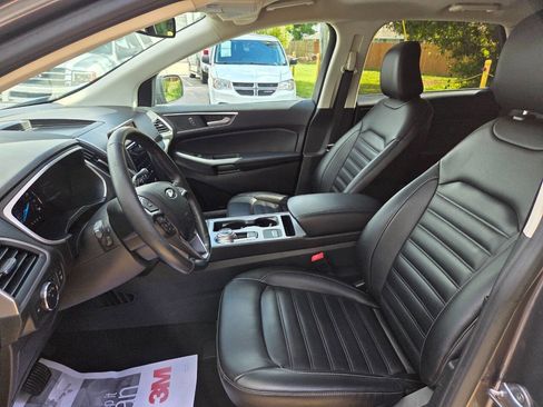 Used 2021 Ford Edge SEL w/ Convenience Package image 9
