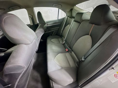 Used 2018 Toyota Camry LE FWD image 25