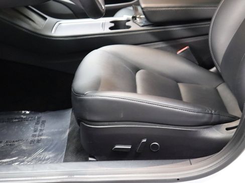 Used 2023 Tesla Model 3 Standard Range image 26
