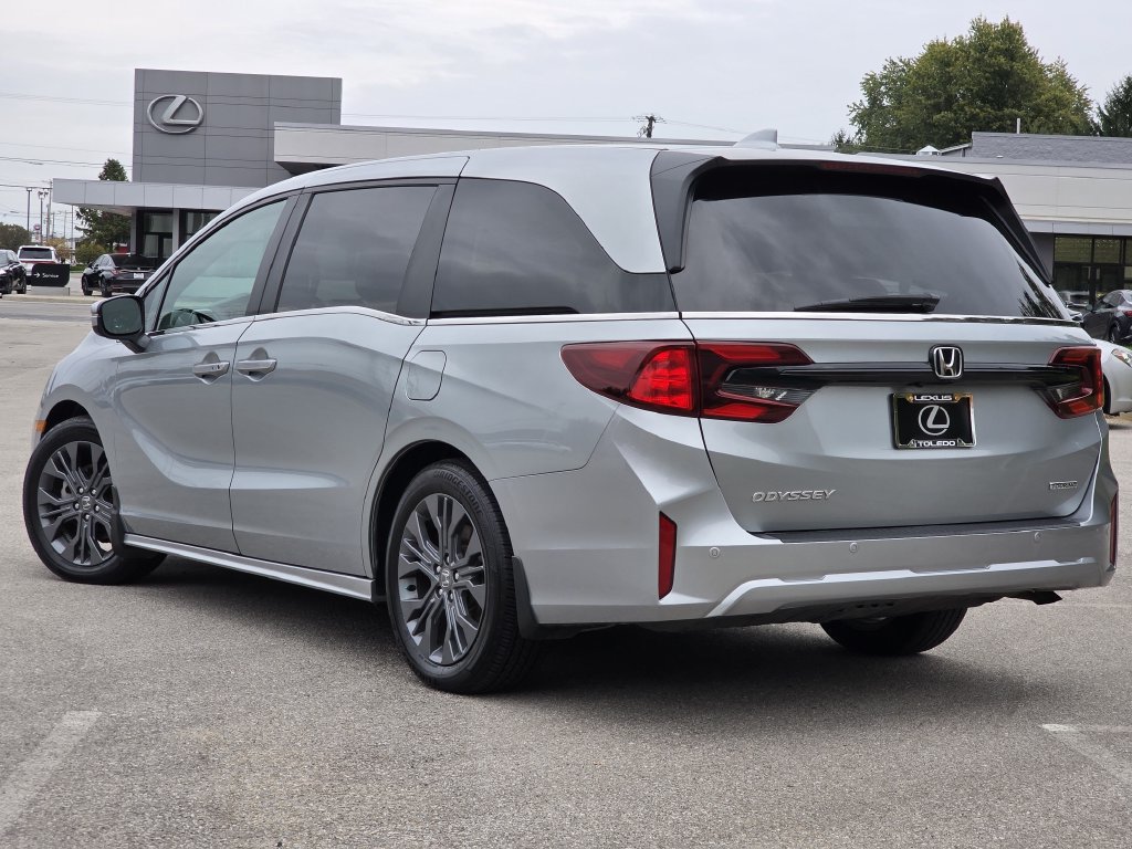 Used 2025 Honda Odyssey Touring image 8