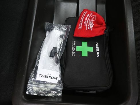 Used 2021 Nissan Frontier PRO-4X w/ Pro-4x Utility Package image 40