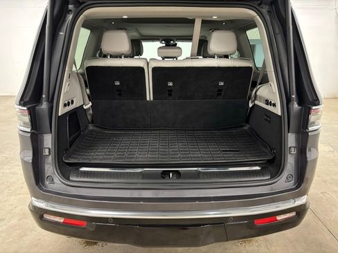 Used 2023 Jeep Grand Wagoneer Base w/ Flexible Seating Group image 24