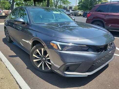 Used 2023 Honda Civic EX-L image 3