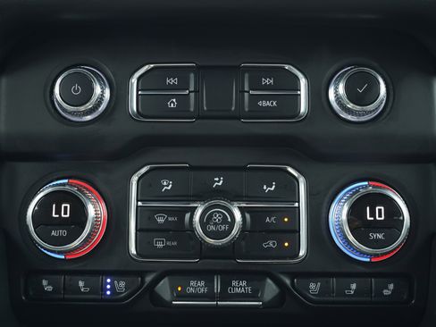 Used 2022 GMC Yukon SLT w/ SLT Luxury Package RWD image 35