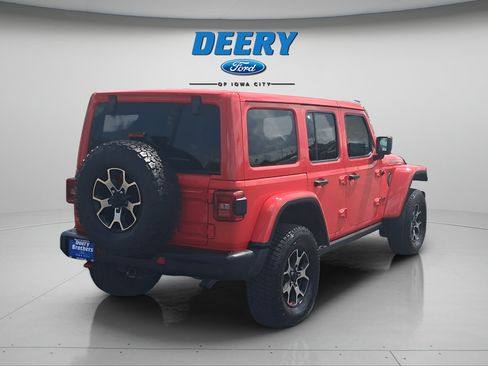 Used 2018 Jeep Wrangler Unlimited Rubicon w/ Dual Top Group AWD/4WD image 13