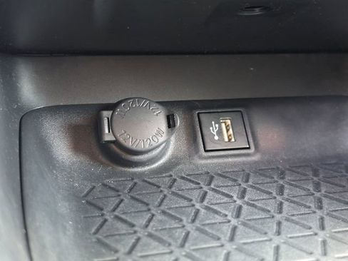Used 2023 Toyota RAV4 LE AWD/4WD image 25