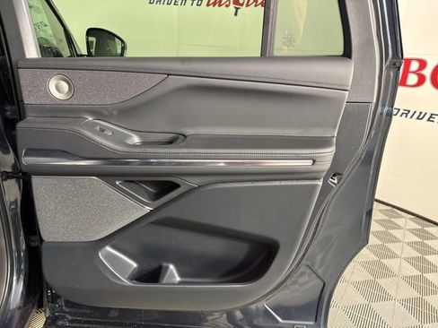 New 2025 Lincoln Navigator L Reserve w/ Jet Appearance Package image 25