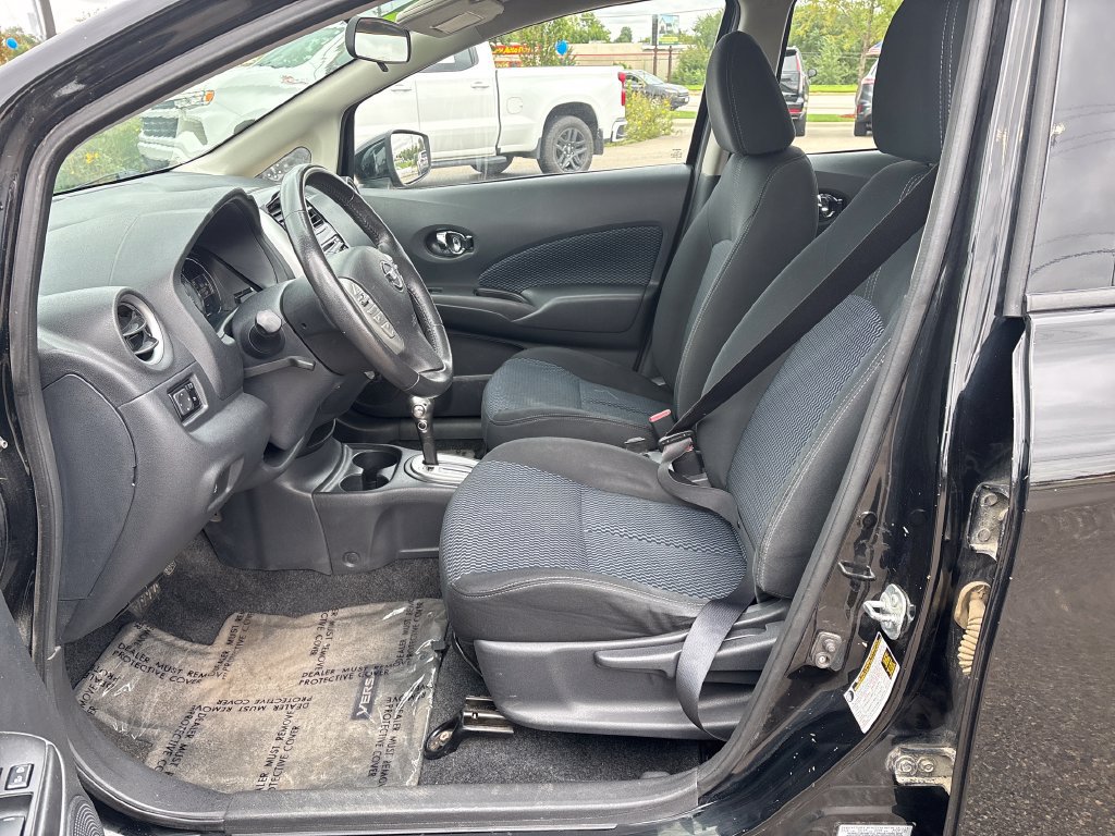 Used 2016 Nissan Versa Note SV FWD image 17