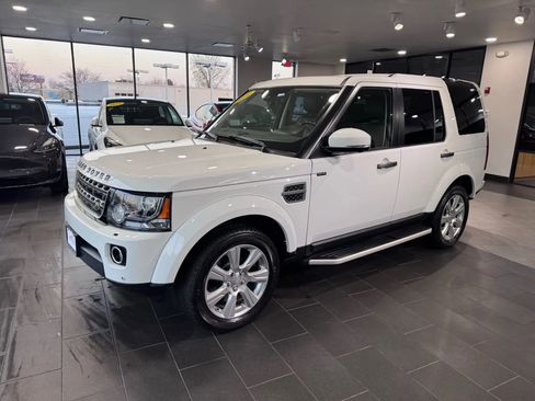 Used 2016 Land Rover LR4 HSE Silver Edition image 2