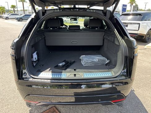 New 2026 Land Rover Range Rover Velar Dynamic SE image 10