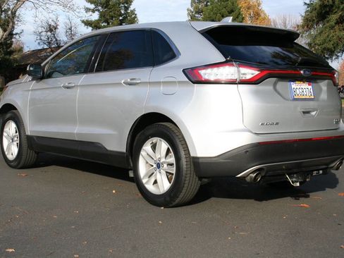 Used 2018 Ford Edge SEL AWD/4WD image 7