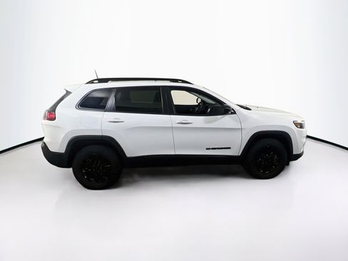 Used 2023 Jeep Cherokee Altitude Lux w/ Lux Elite Package AWD/4WD image 4