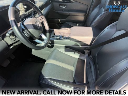 Used 2025 Honda Pilot EX-L image 9