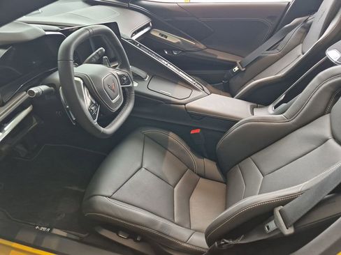 Used 2025 Chevrolet Corvette Stingray w/ Z51 Performance Package image 9