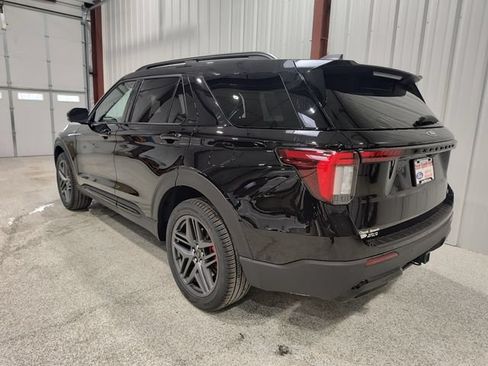 New 2026 Ford Explorer ST-Line w/ ST-Line Street Pack AWD/4WD image 9