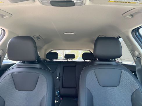 New 2025 Kia Niro EX w/ EX Cold Weather Package image 14