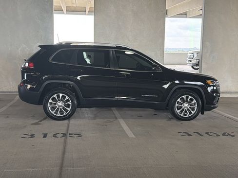 Used 2020 Jeep Cherokee Latitude Plus FWD image 4